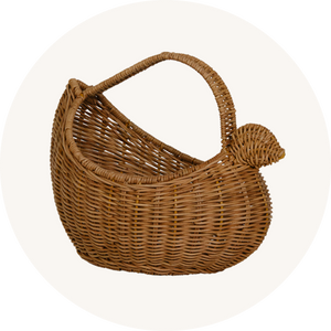 Chicken basket on cream background to represent Olli Ella adult baskets at Babipur.
