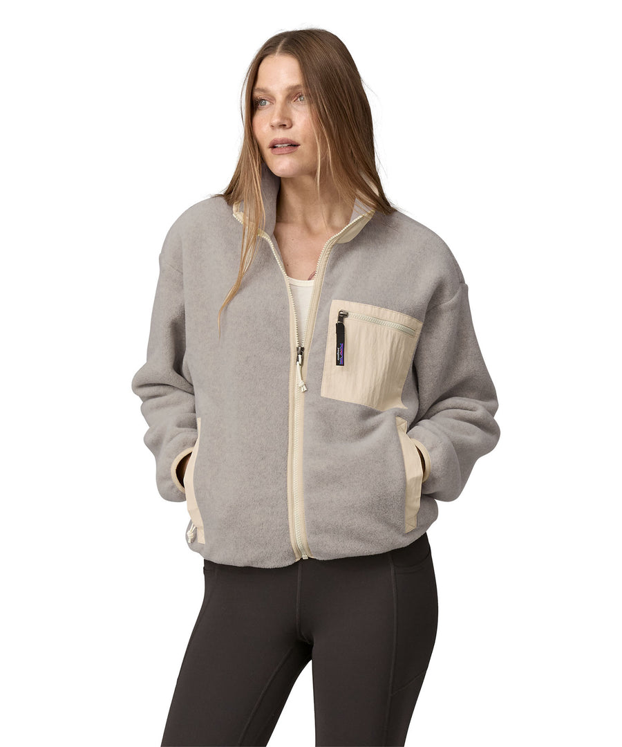 The from of the Patagonia Women's Synchilla Fleece Jacket. Showing the zip up pockets, one on the chest and one on each side of the jacket