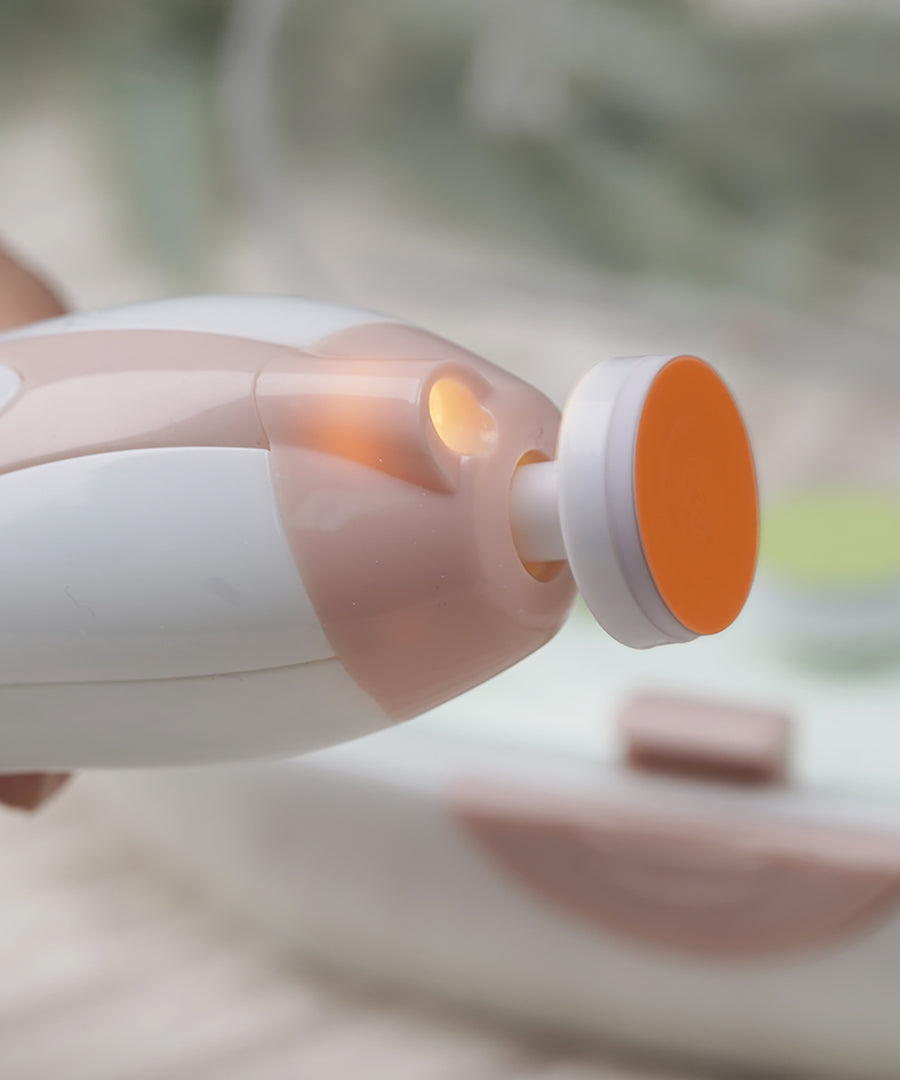 A closer look at the pad and light on the Baby Nail Care Set