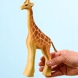 Girafe femelle en bois Bumbu