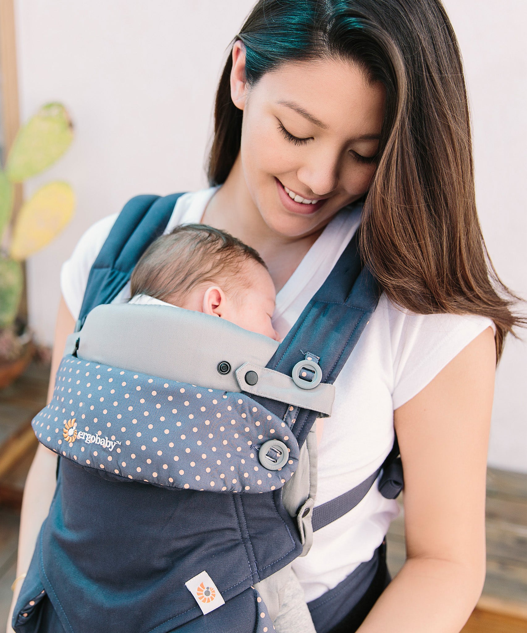 The back of the Ergobaby Baby Carrier insert in Grey