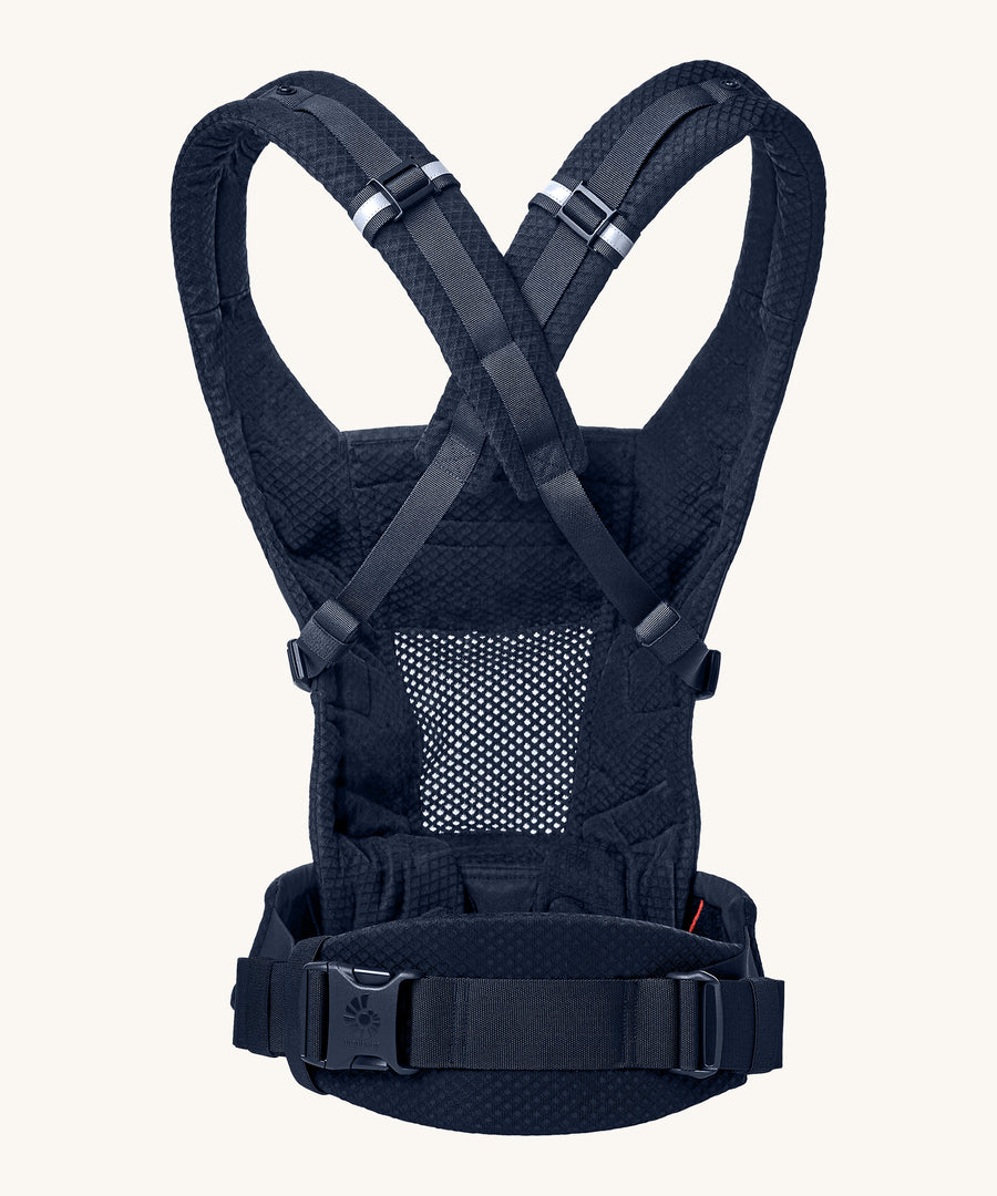 Ergobaby Adapt  SoftFlex™ Mesh Baby Carrier in Midnight Blue. Back view showing cross over shoulder straps. 