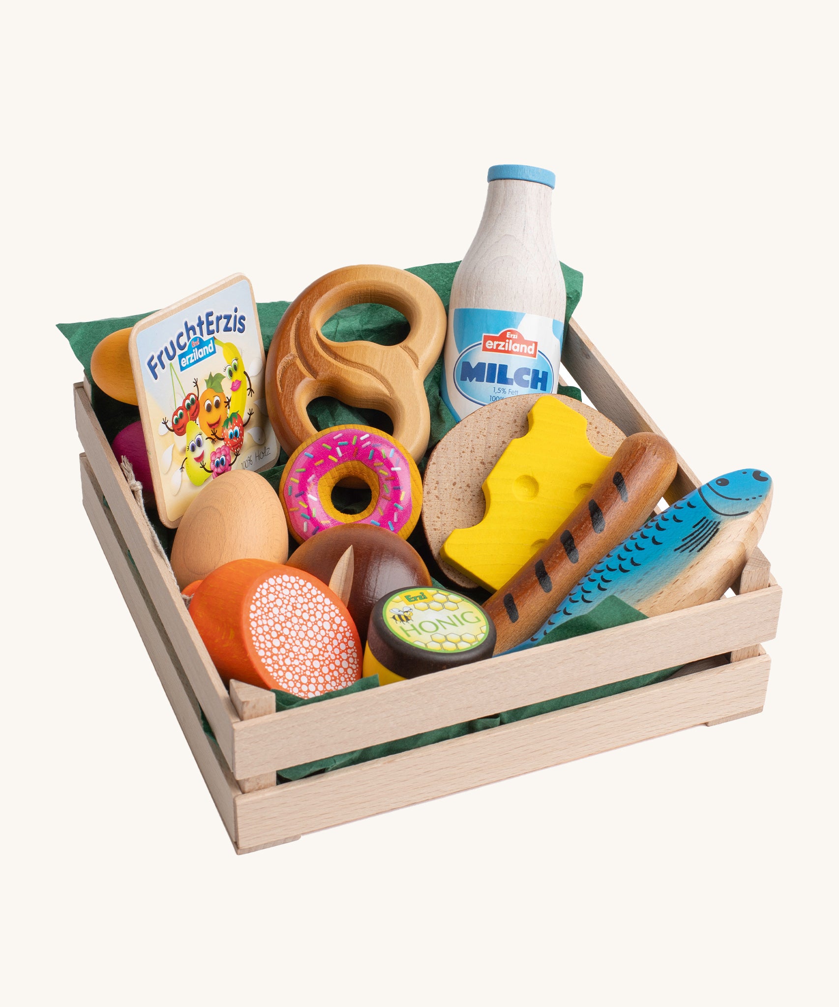 Erzi Toys Wooden Assorted Snacks XL. A selection of large sized Erzi pretend play snack food, in an Erzi wooden crate. Perfect for shop play or cafe play