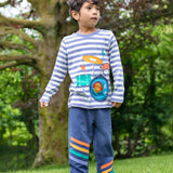 Haut à appliqués Discovery de Frugi - Rayures raisin/tambours