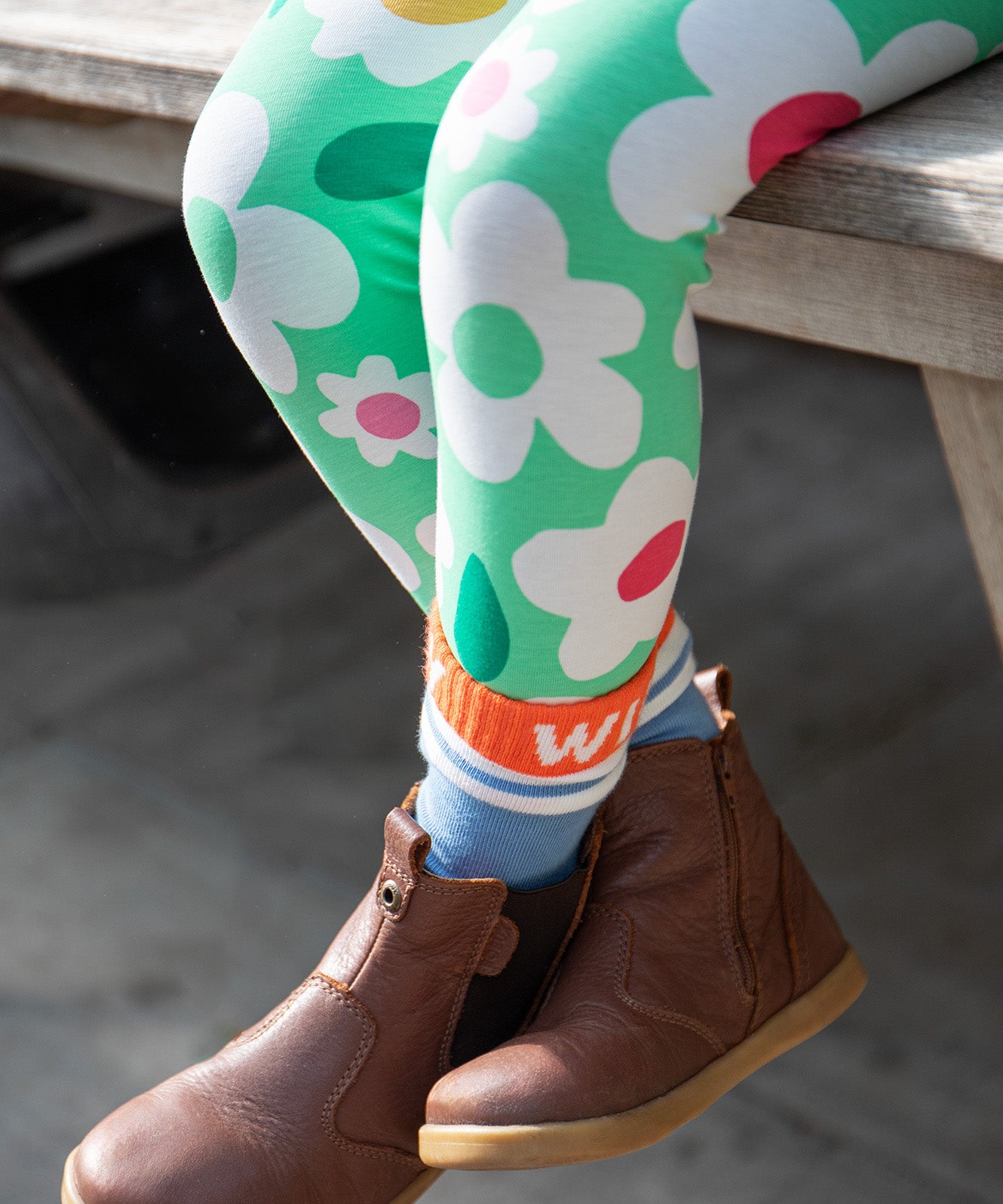 Frugi green leggings daisy design 