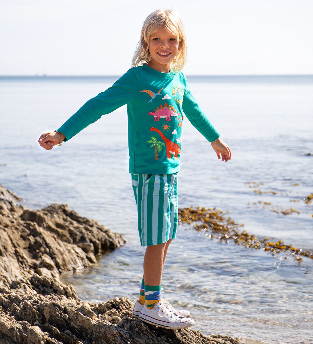 Frugi shorts in green stripes 