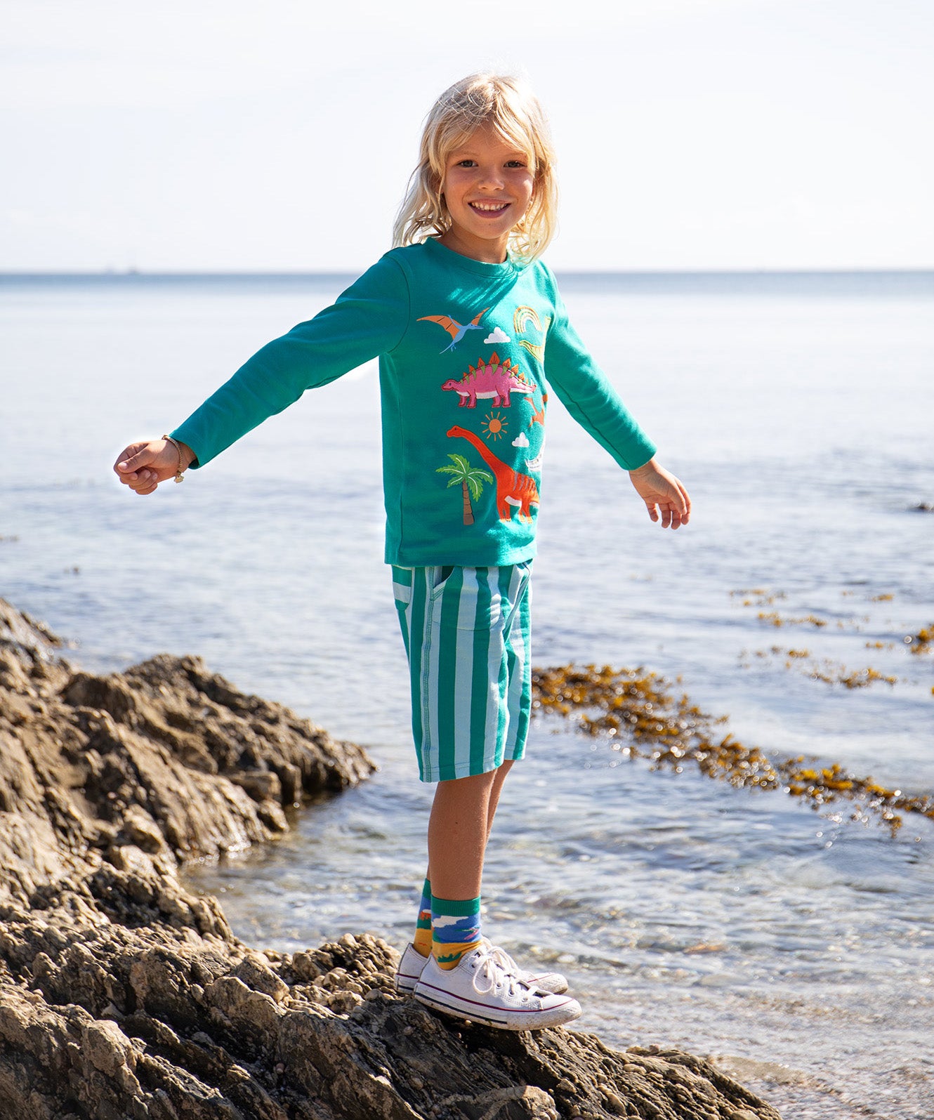 Frugi shorts in green stripes 