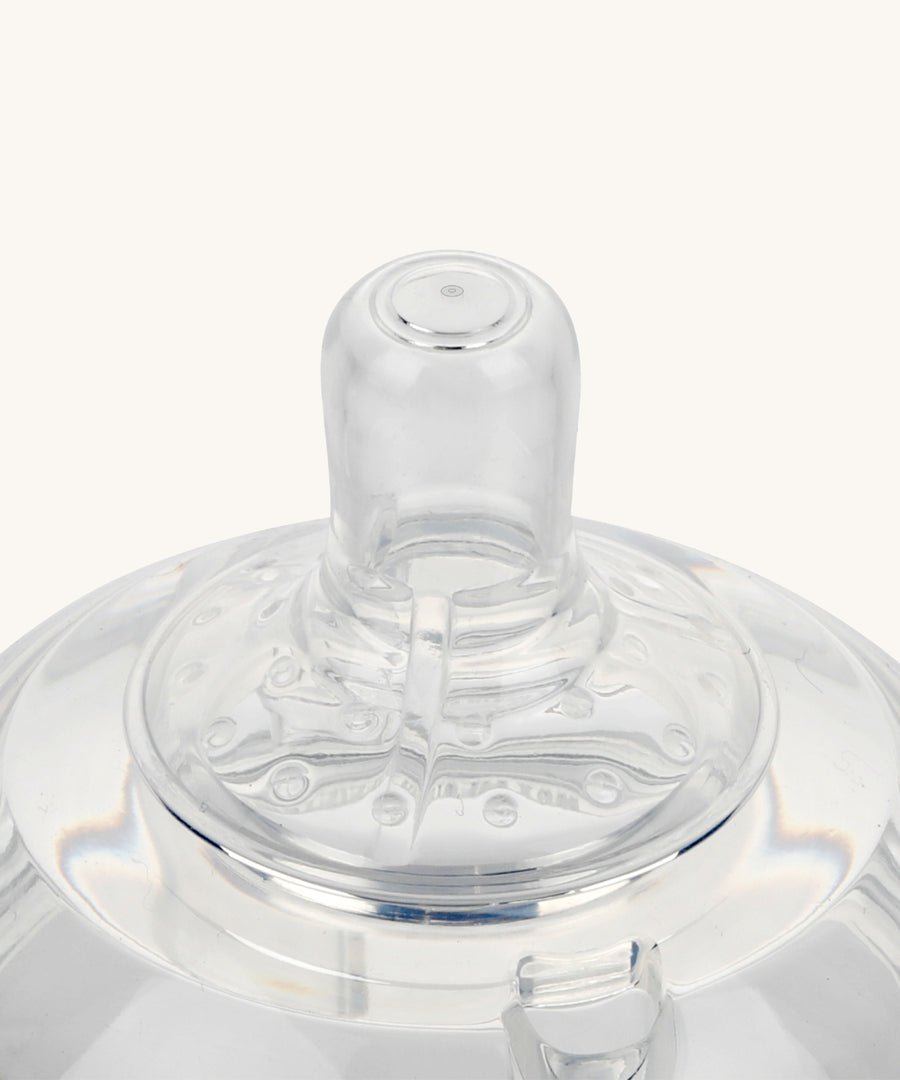 The flow hole of the slow Generation 3 Silicone Bottle Anti-Colic Nipple, is a single hole design