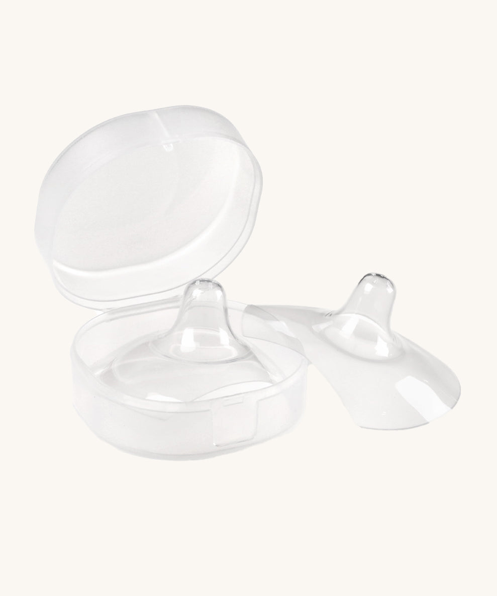 The Haakaa Silicone Nipple Shields 2-Pack are ultra-thin, and super-soft with the silicone moulding to the wearers breast shape