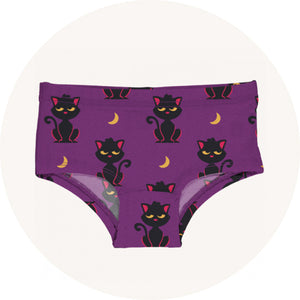 Maxomorra cat briefs on cream background to represent Maxomorra underwear at Babipur.