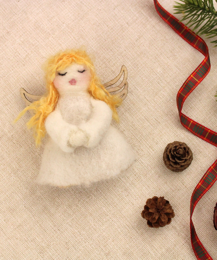 The Makerss - Angel Needle Felt Kit, complete angel on cream linen with a red tartan ribbon and pine cones. 