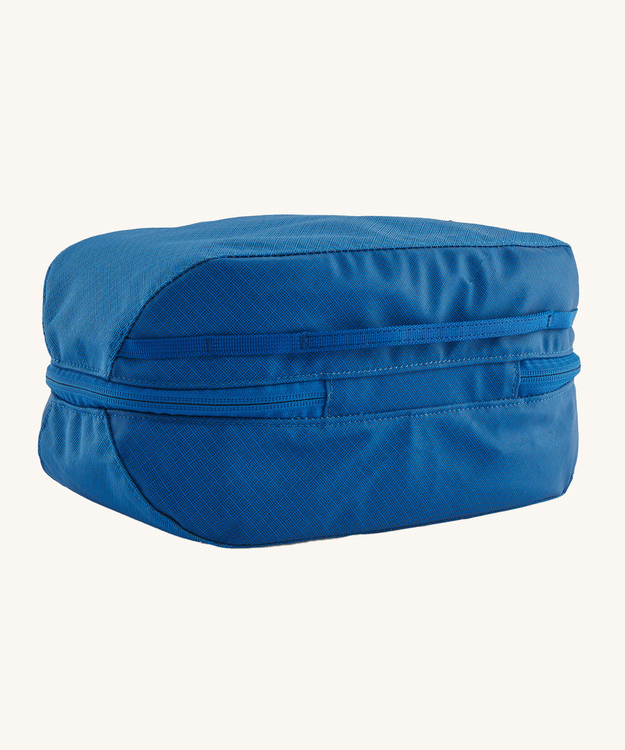 The bottom of the Patagonia Black Hole Cube 6L Endless Blue