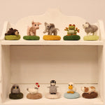 The Makerss - Amiguwoolli Guinea Pig Mini Needle Felt Kit