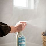 Bio-D natural eco friendly streak free glass and mirror cleaner in a 500ml spray bottle