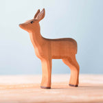 Cerf brun en bois Bumbu