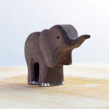 Petite figurine d'éléphant en bois Bumbu