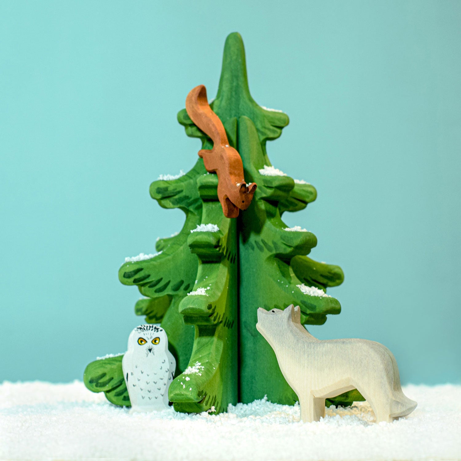 Bumbu woodland animals on the Bumbu Large Green Sugar Pine Tree pictured