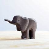 Petite figurine d'éléphant en bois Bumbu