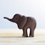 Petite figurine d'éléphant en bois Bumbu