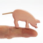 Bumbu Wooden Piglet Eating