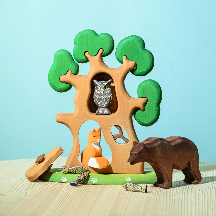 Bumbu Ancient Wooden Oak Tree with Animals