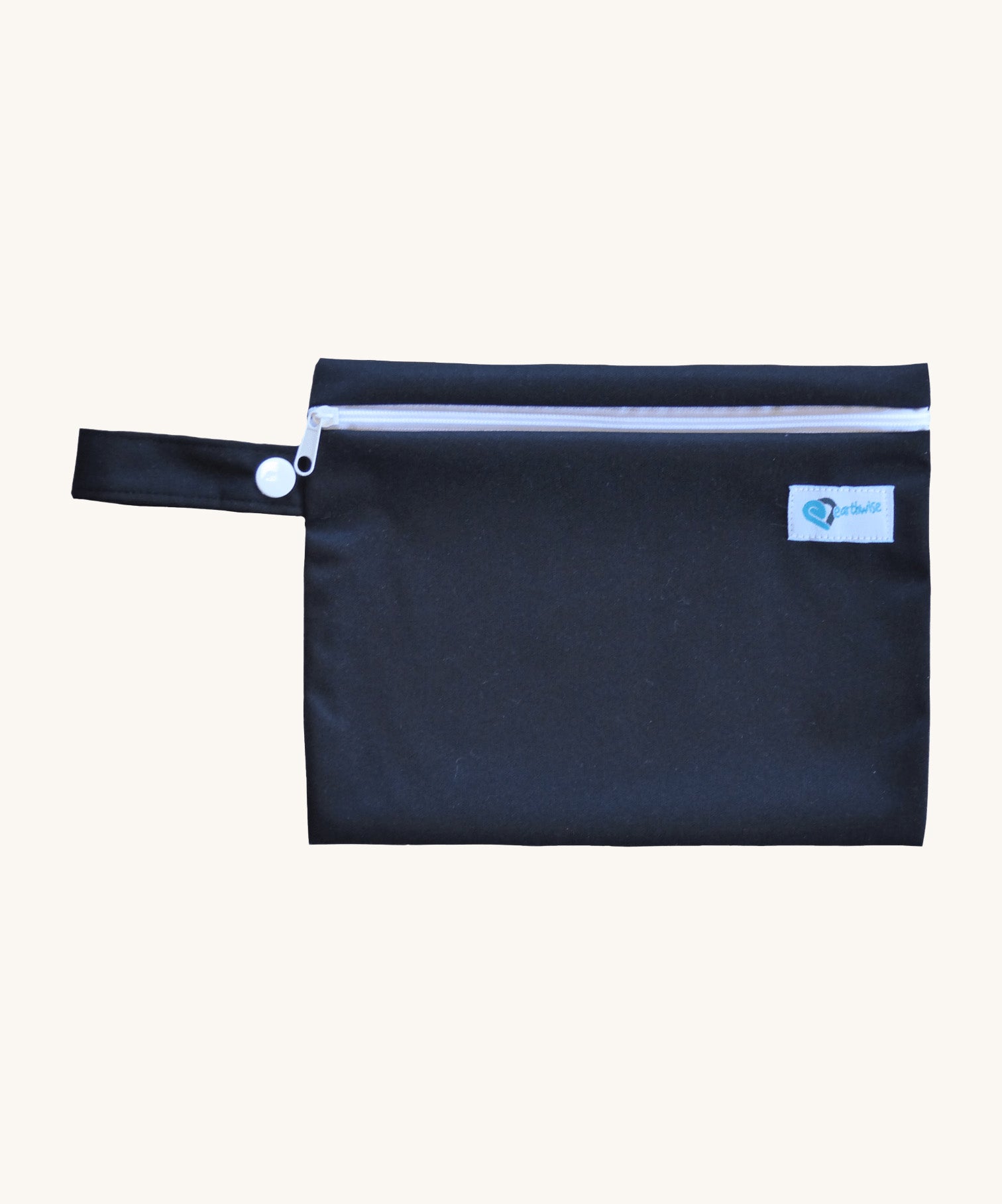 Earthwise Period Pad Purse in black.