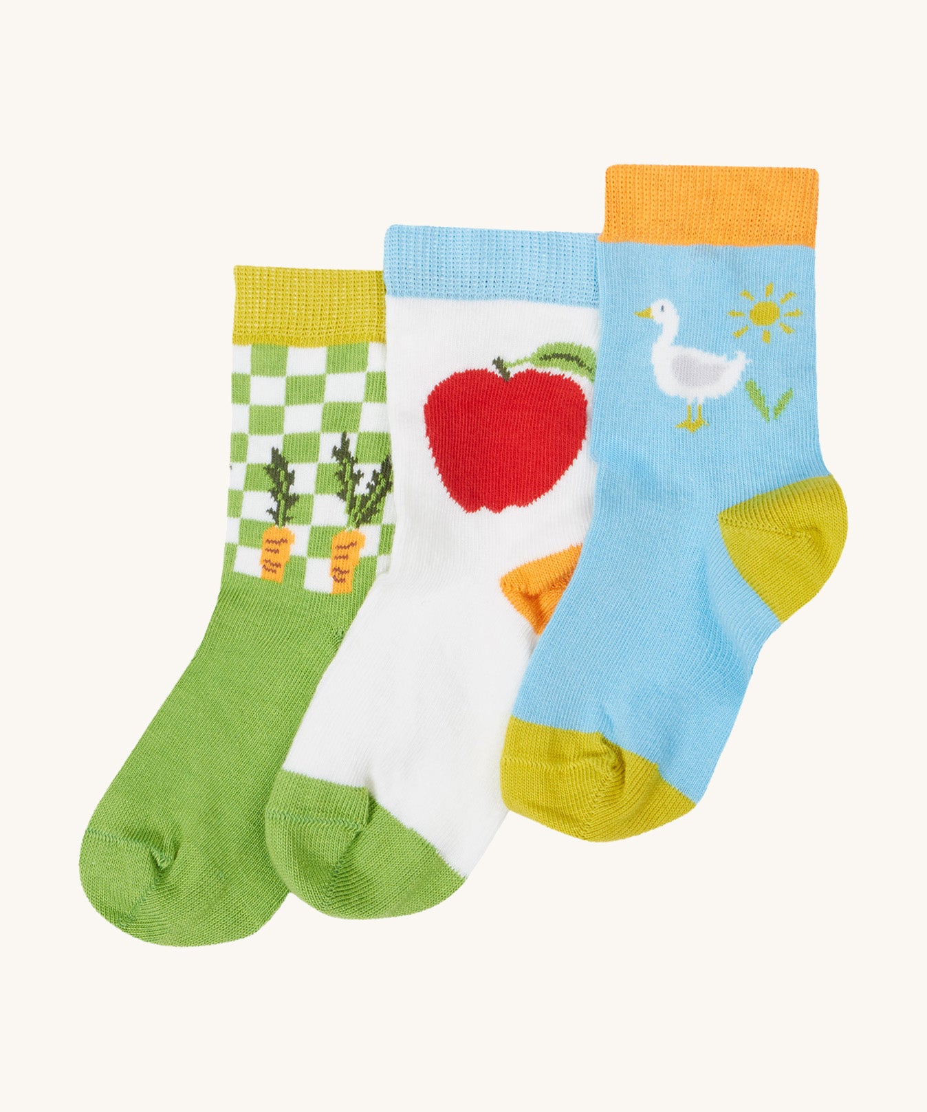 Frugi baby farm field 3 pack socks - GOTS organic cotton baby socks. Features 3 unique and vibrant farm related print with elasticated ankle cuffs.