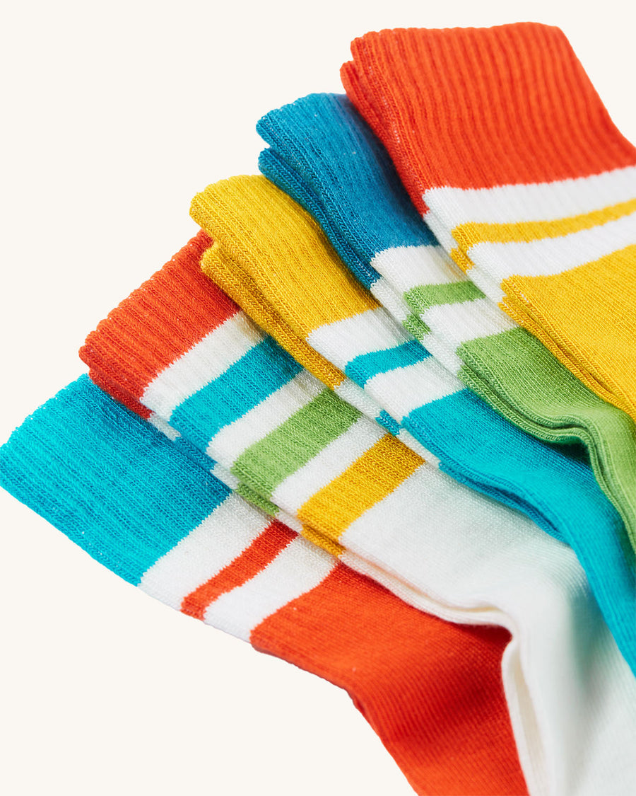  made from GOTS Organic Cotton. A five pair pack of ribbed socks featuring striped designs