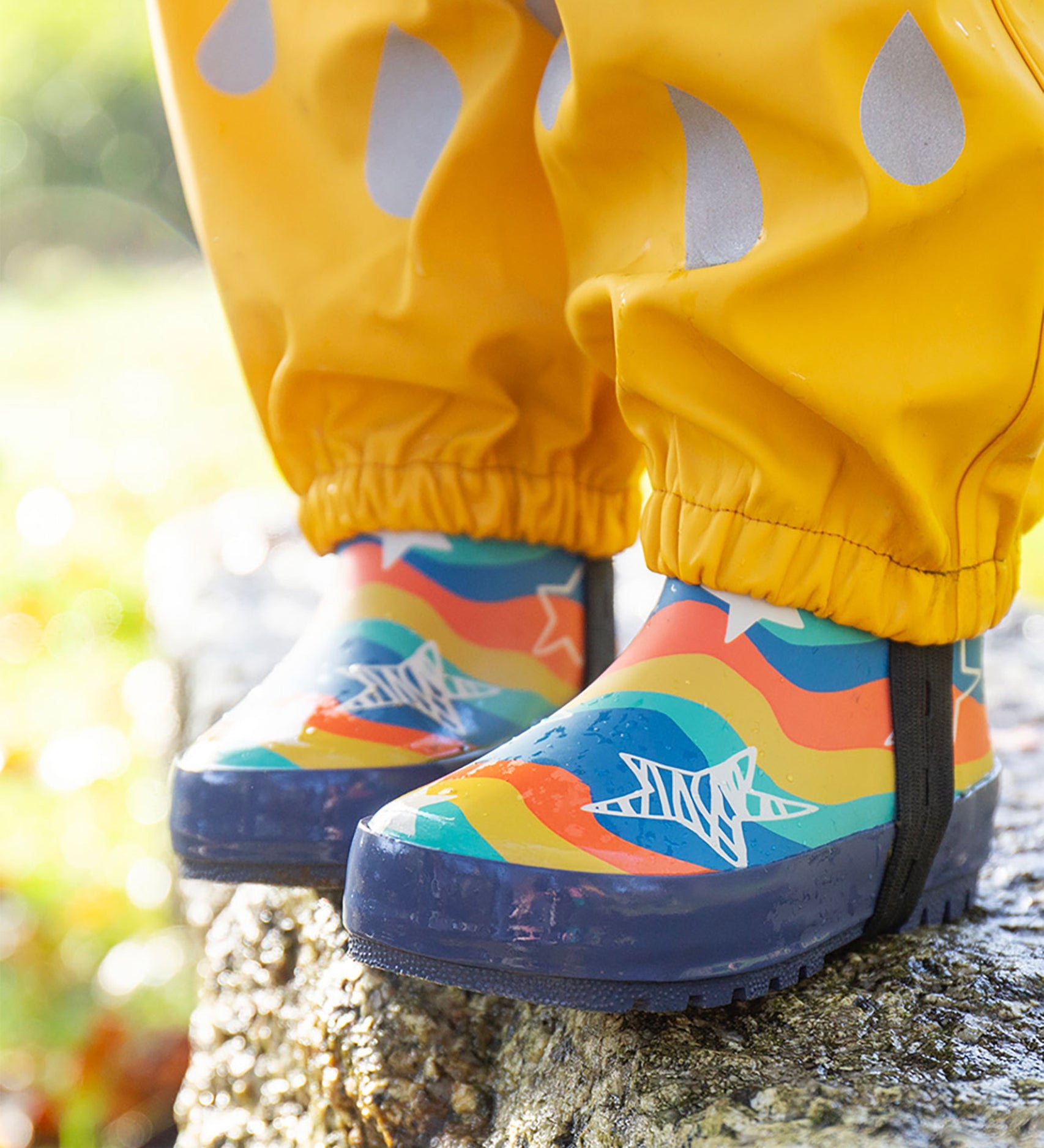 A closer look at the The Frugi Children's Puddle Buster Wellington Boots - Wavy Stars