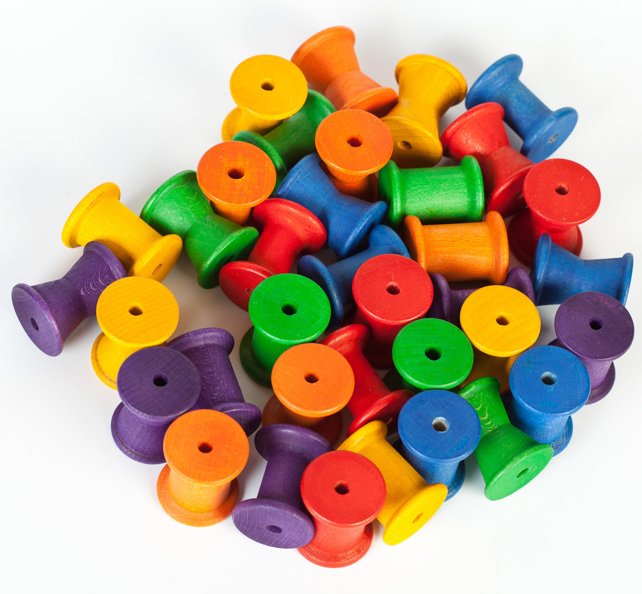 Grapat 36 Wooden Spools - Rainbow Reels in 6 different rainbow colours and 3 different shapes. Perfect for sorting