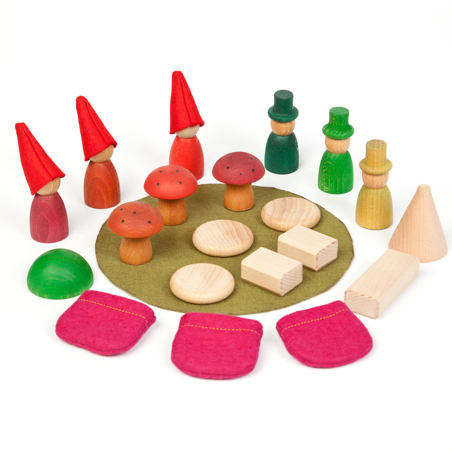 Grapat Nins of the Forest Wooden Peg Doll Play Set