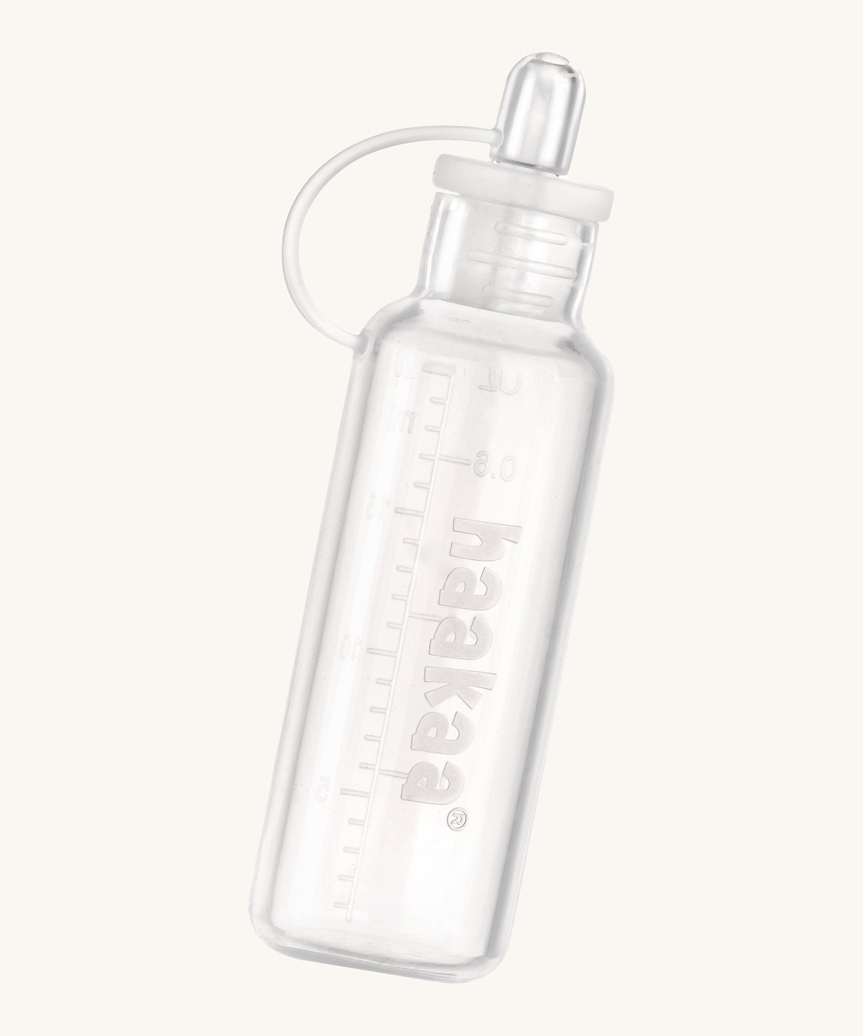 Haakaa 100% medical-grade Silicone Colostrum Collector. Easy-to-use and reuse, and can be stored in the fridge or freezer