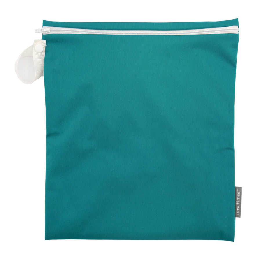 Imse Vimse medium size period pad wet bag in the lagoon colour on a white background