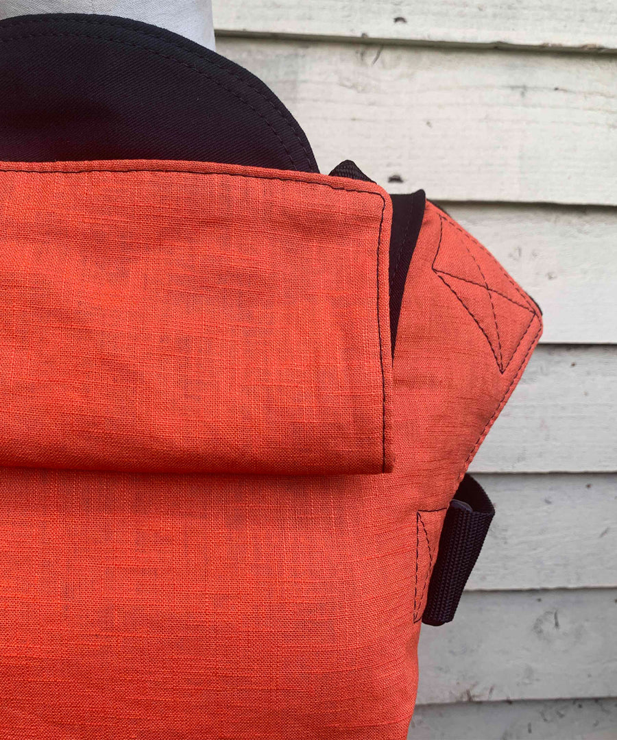 A closer look at the Integra Size 2 Rust Linen Regular Strap Baby Carrier side strap