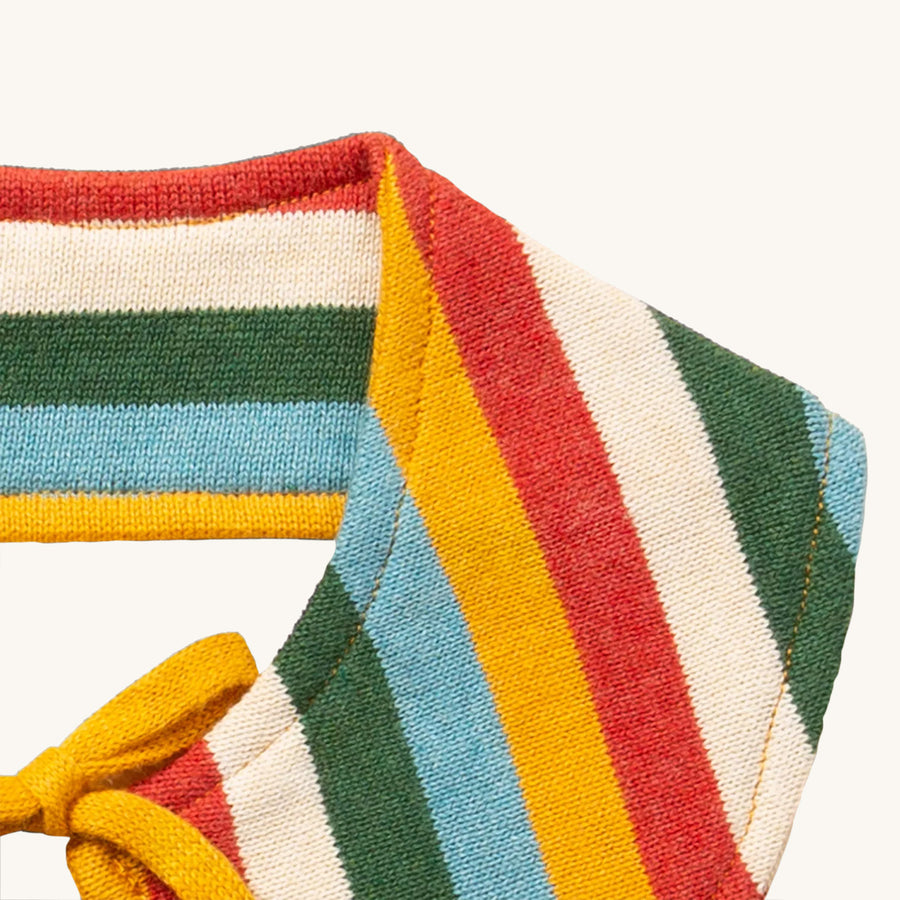 Material and pattern detail on the LGR Rainbow Striped Knitted Detachable Collar.