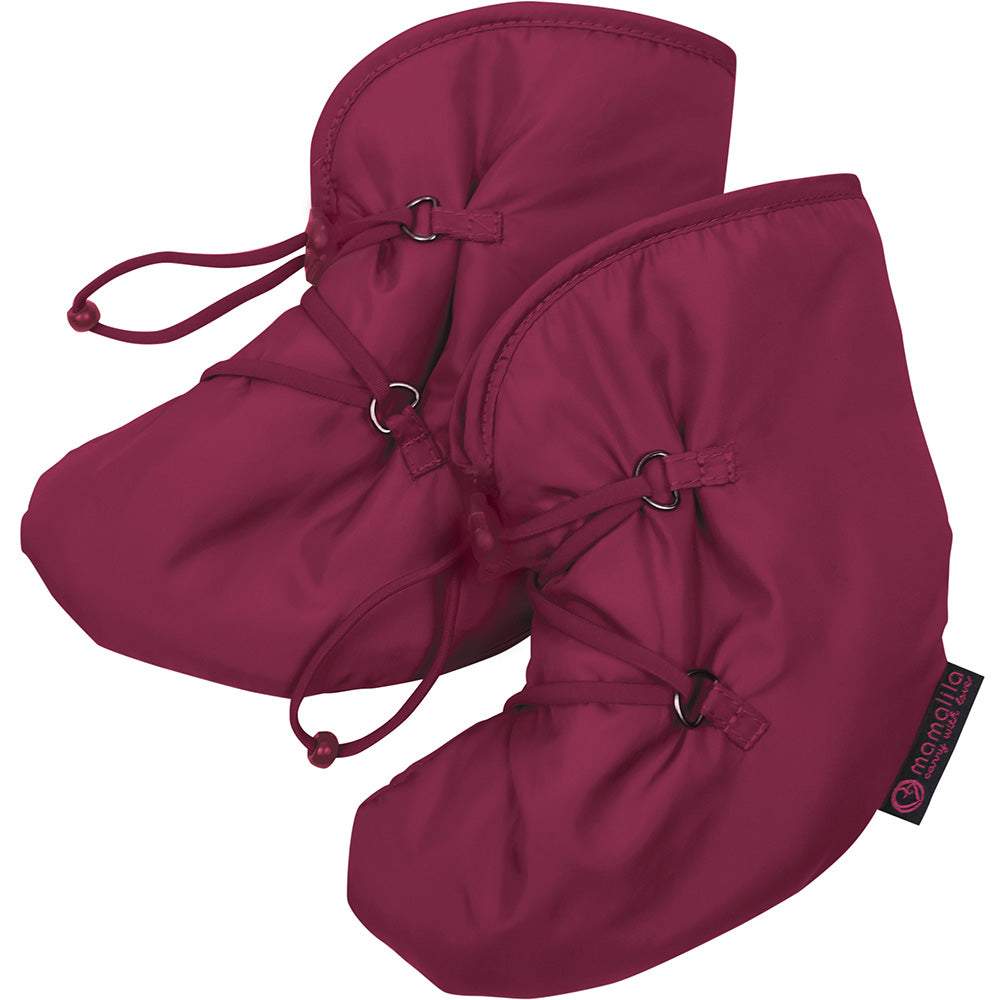 Mamalila Quilted Berlin Booties in Berry. Deep pink. warm padded snow booties for babywearing on a white background 