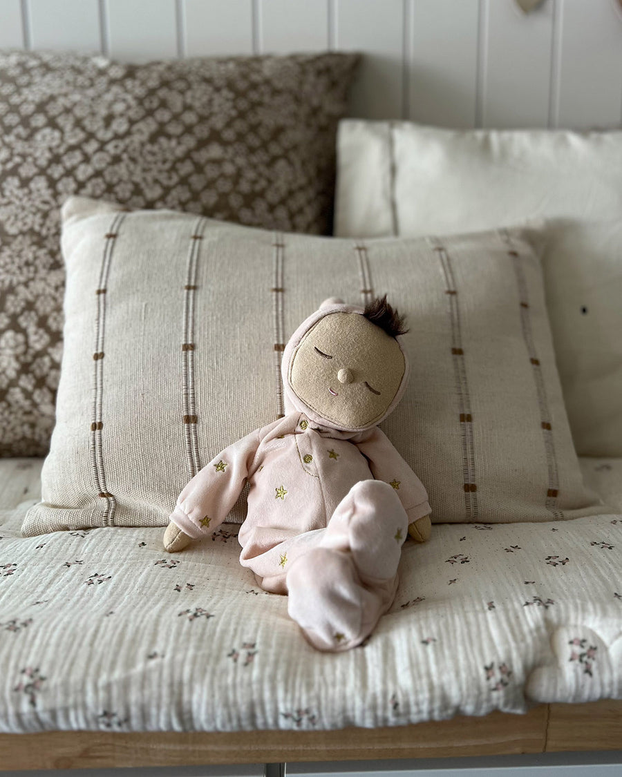 Olli Ella Lullaby Dozy Dinkum Doll - Luna is a baby doll with light brown skin