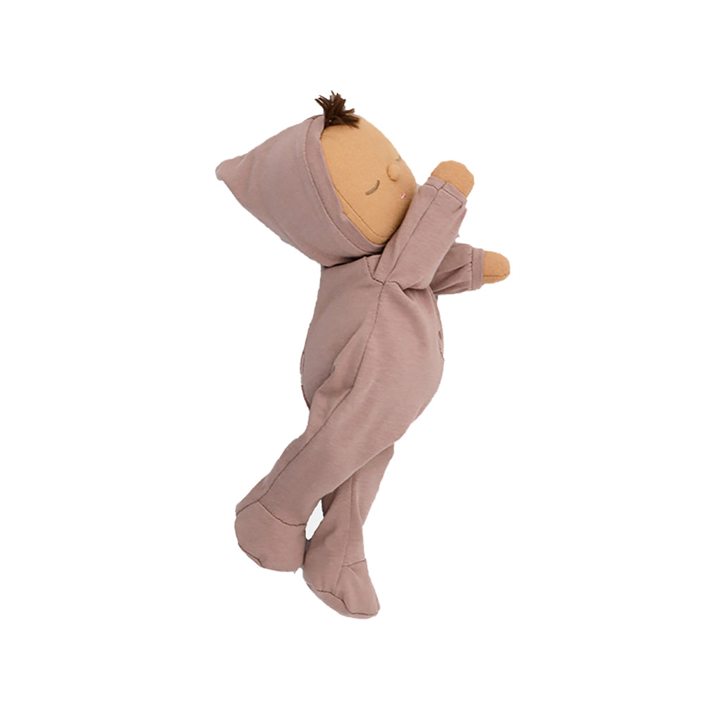 Olli Ella Pip Dozy Dinkum doll in a sleeping position on a white background