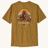 Patagonia T-shirt Chouinard Crest Pocket Responsibili pour hommes - Pufferfish Gold