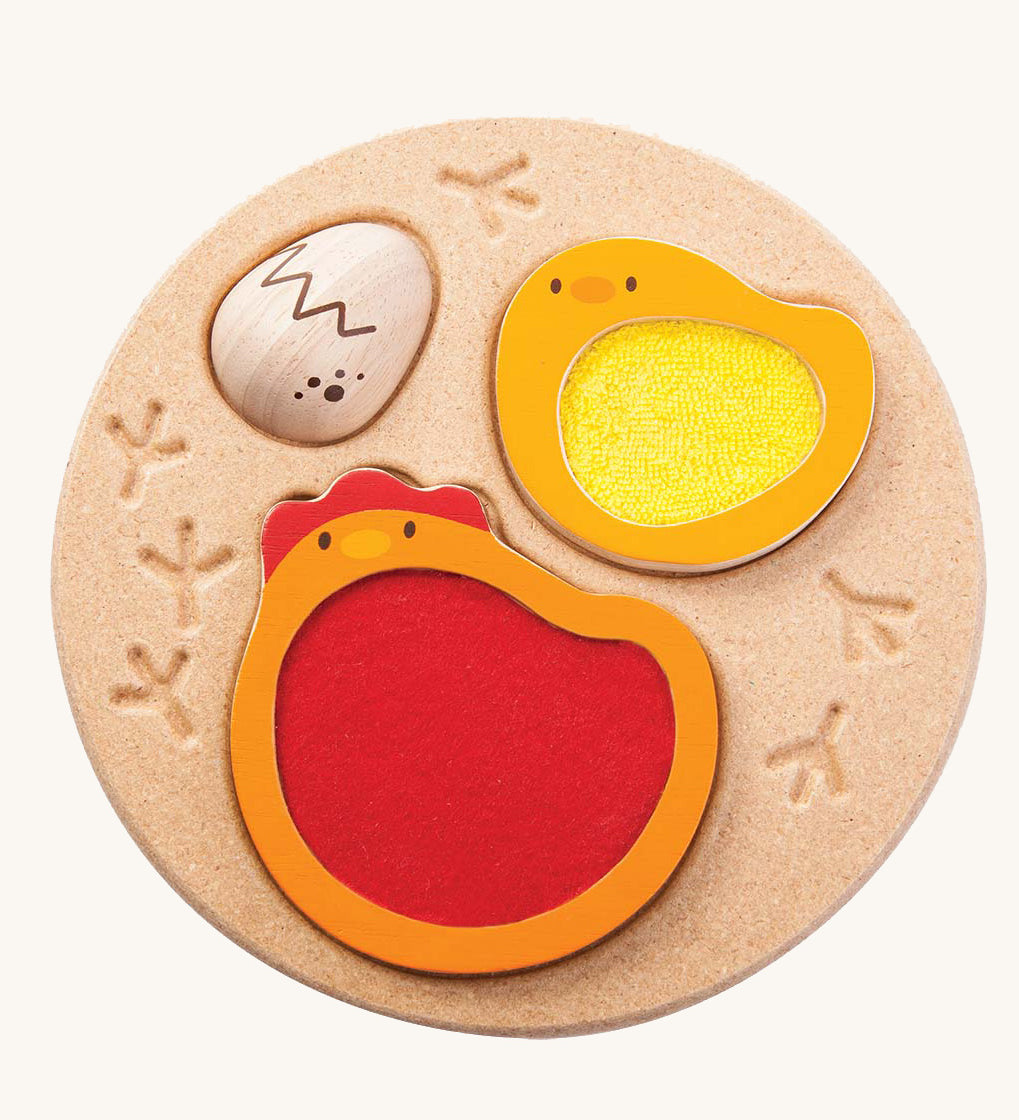 The PlanToys Chicken Puzzle on a plain background.