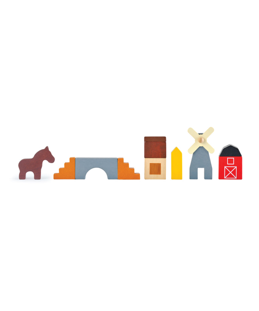 The PlanToys Country Blocks. A set of 27 wooden blocks including animals