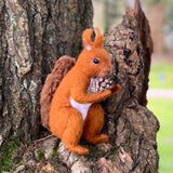 The Makerss - Small Red Squirrel Needle Felt Kit