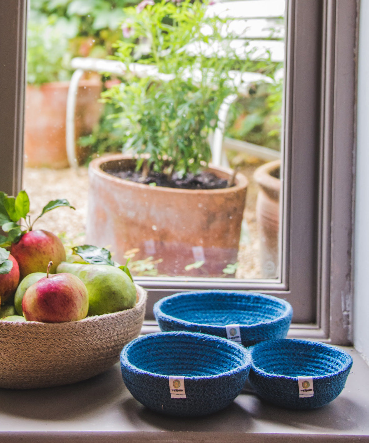 ReSpiin Jute Mini Bowl Set in the denim blue colourway