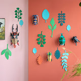 Mur de Curiosités sur le Toit du Studio - Beetle Antiquary