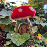 The Makerss - Kit de feutre aiguilleté pour petite maison de champignon