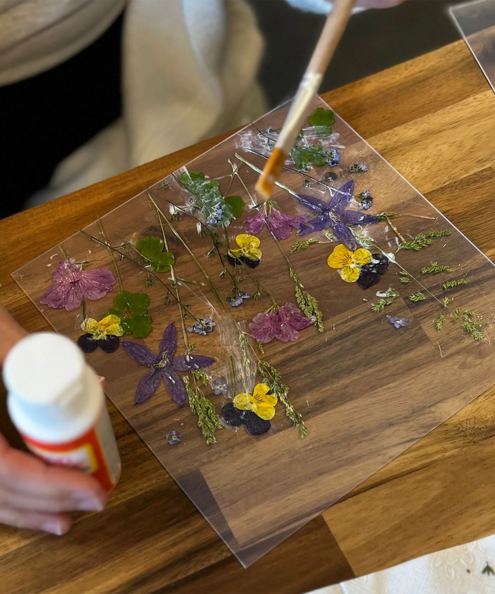  using the flowers that were dried in the Toverlux Flower Press