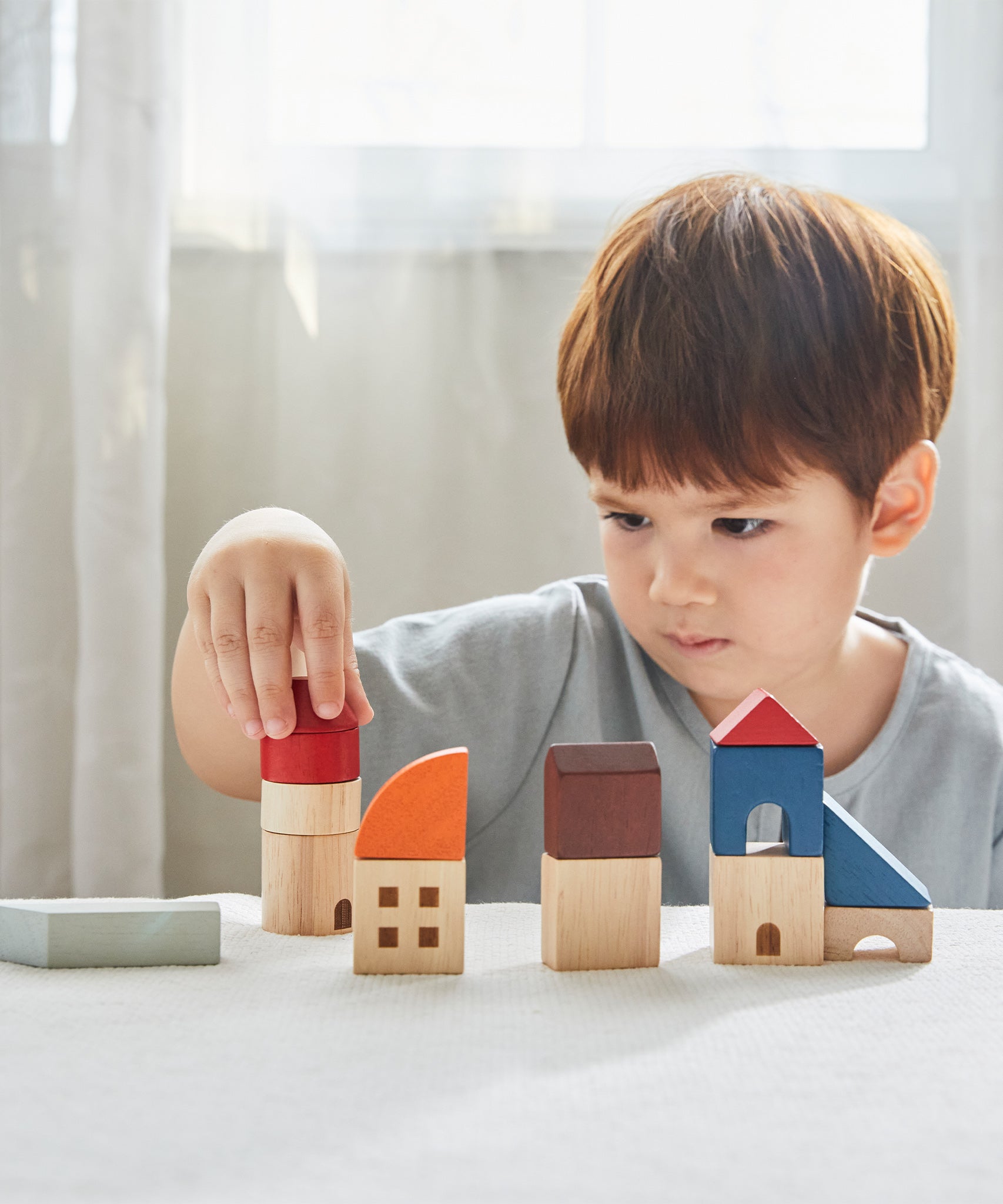 The PlanToys Marina Blocks. A set of 27 wooden blocks including decks